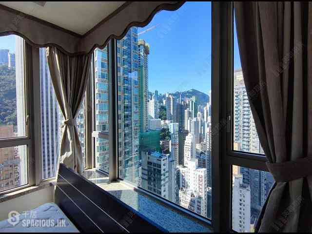 Wan Chai - The Avenue Phase 2 Block 3 08