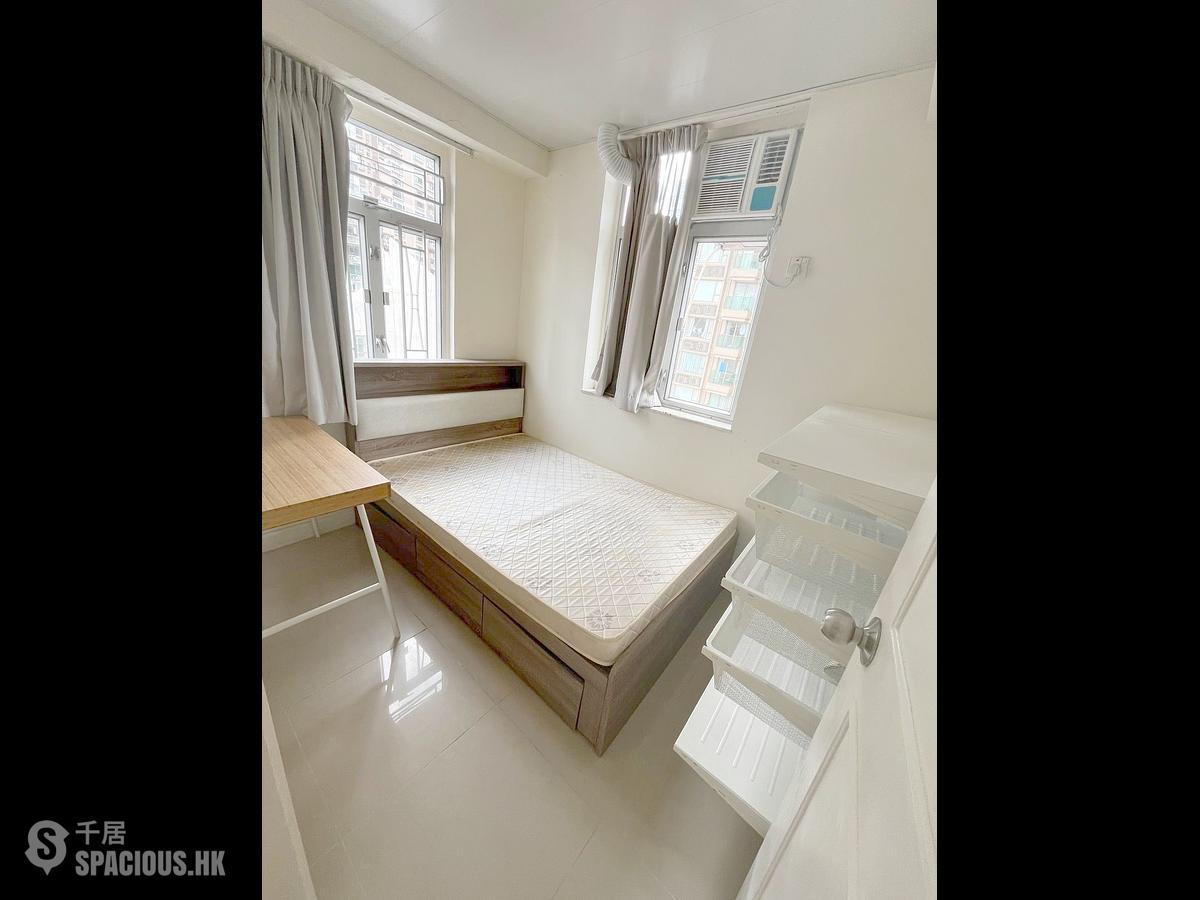 Sai Ying Pun - Fook Moon Building 01