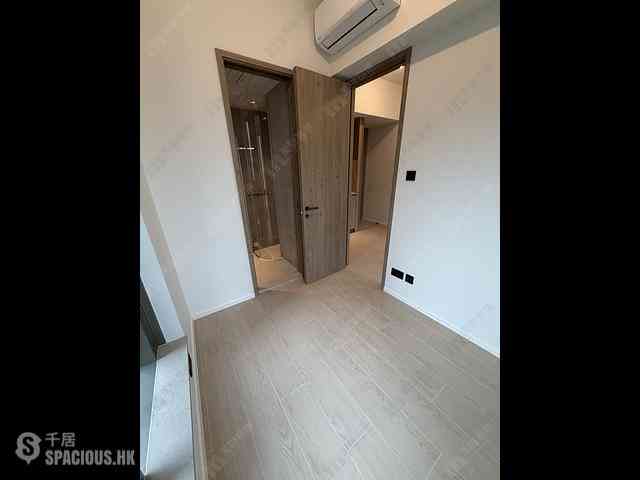Quarry Bay - Finnie 02