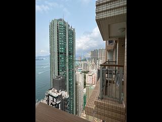 Kennedy Town - The Merton 11