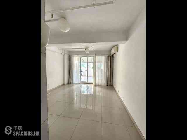 Sai Ying Pun - Koosing Building 01
