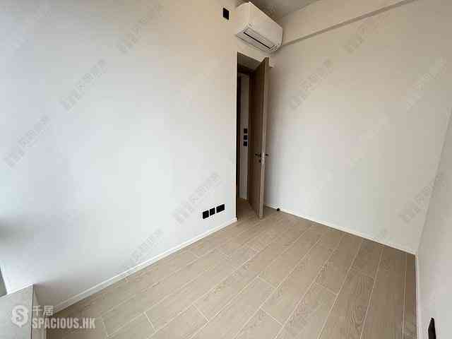 Quarry Bay - Finnie 02