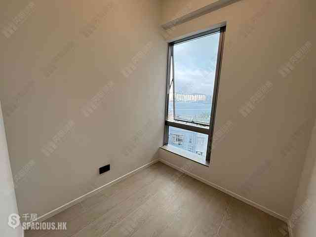 Quarry Bay - Finnie 03