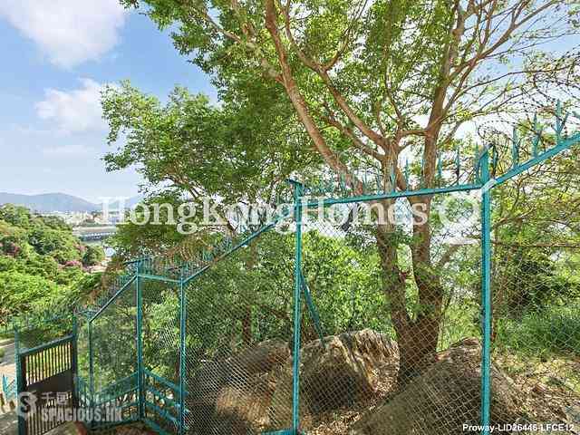 Chung Hom Kok - 30, Cape Road 01