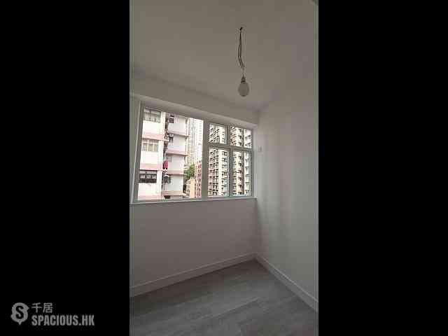Kennedy Town - Tung Hing Mansion 12