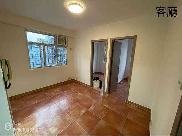 Sai Ying Pun - Wing Cheung Building 01