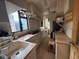 Tsim Sha Tsui East - Hilton Towers 10