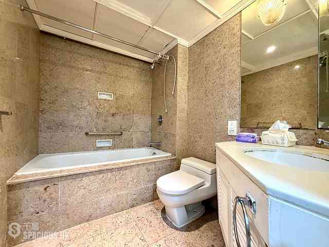 Wan Chai - Convention Plaza Apartments 09