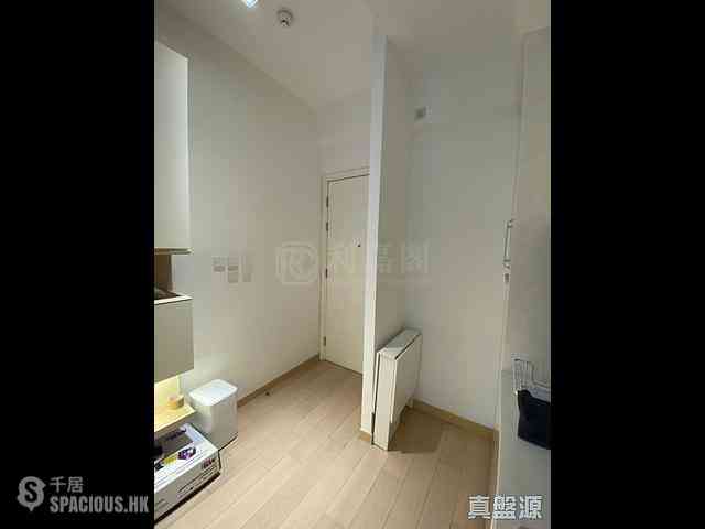 Tseung Kwan O - Twin Peaks Block 2 05