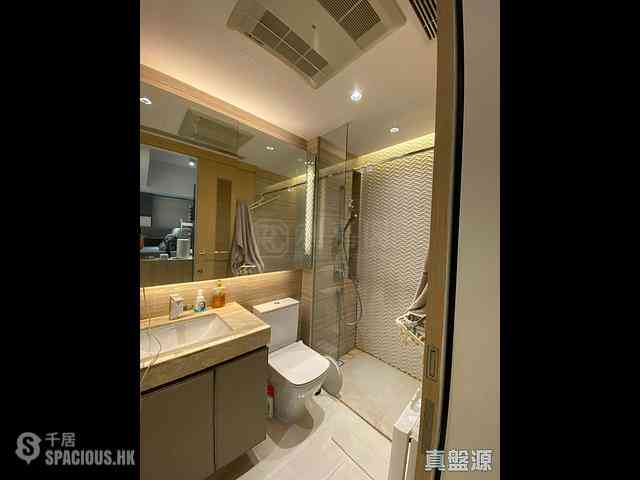 Tseung Kwan O - Twin Peaks Block 2 03