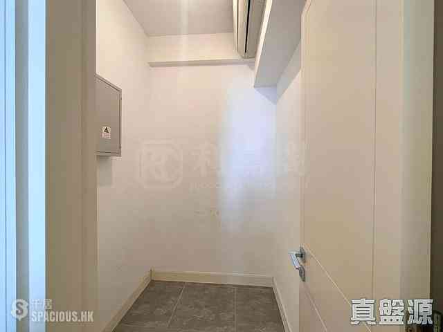 Tseung Kwan O - Monterey Block 1 01