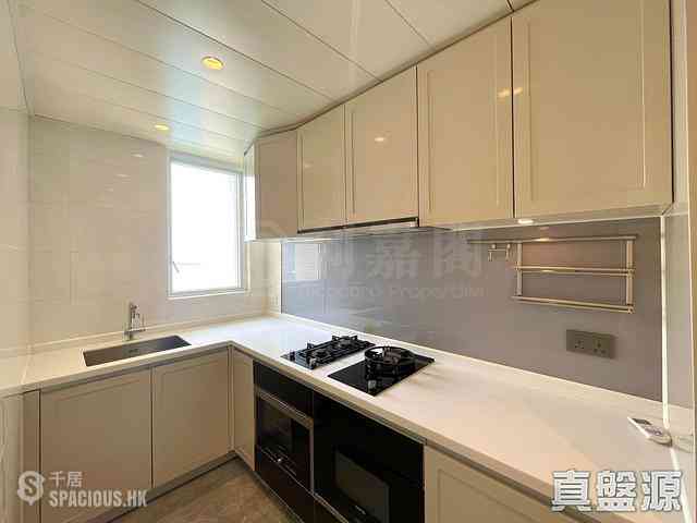 Tseung Kwan O - Monterey Block 1 03