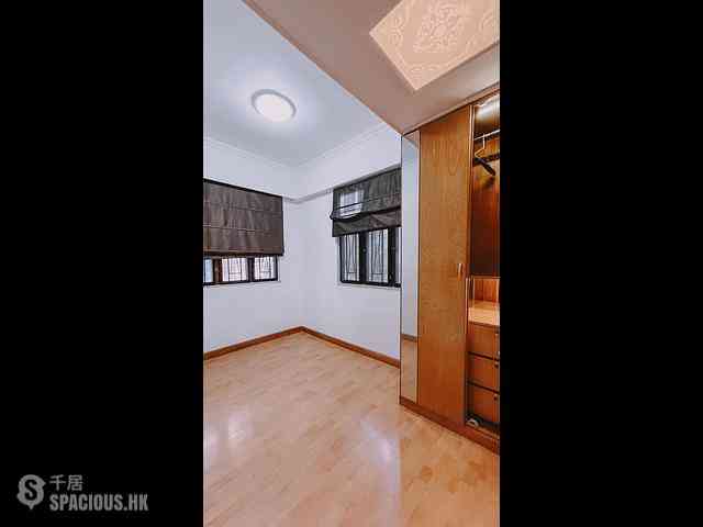 Wan Chai - Man Tung Building 03