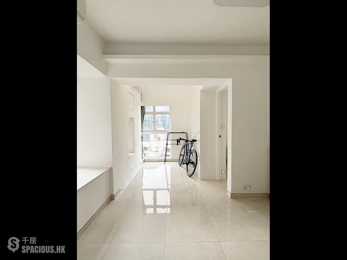 Wan Chai - Manrich Court 01