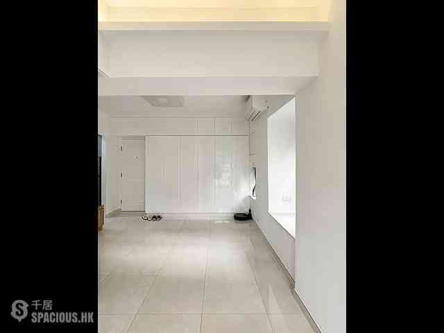 Wan Chai - Manrich Court 02