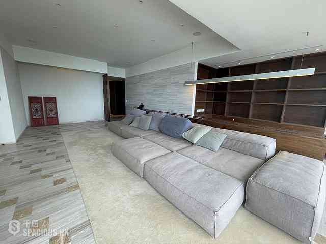 The Peak - La Hacienda Block B 03