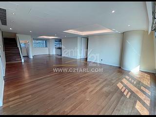 Repulse Bay - The Lily 18