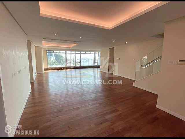 Repulse Bay - The Lily 19