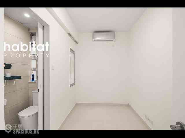 Wan Chai - King Sing Mansion 06