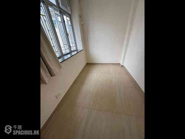 Wan Chai - Antung Building 08