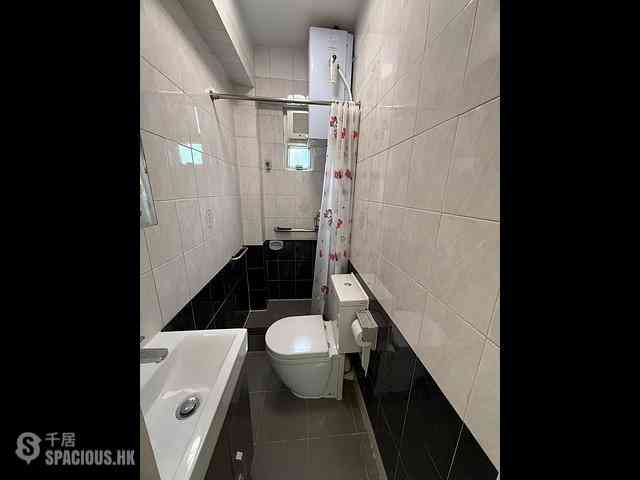 Wan Chai - Antung Building 09