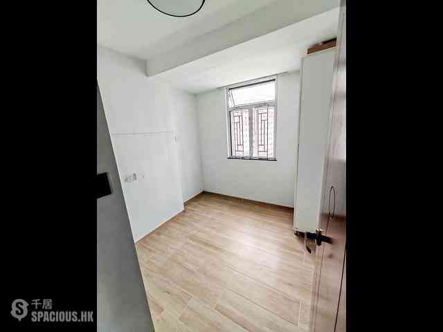 Chai Wan - Greenwood Terrace Block 7 07