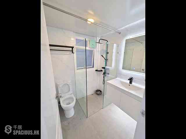 Sai Wan Ho - 170, Shau Kei Wan Road 04