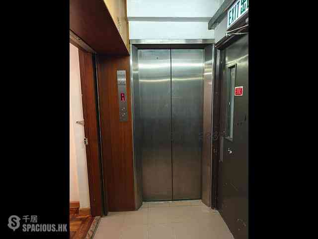 Sheung Wan - HANG LOK BUILDING 07