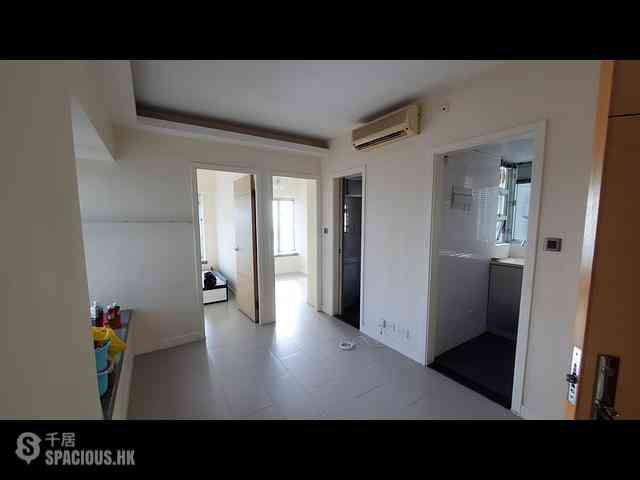 Tai Kok Tsui - Metro Harbour View Phase 1 Block 1 03