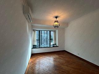 Mid Levels West - 80 Robinson Road 05