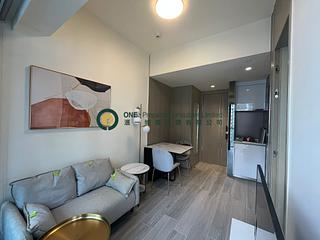 Sai Ying Pun - The Queens 02