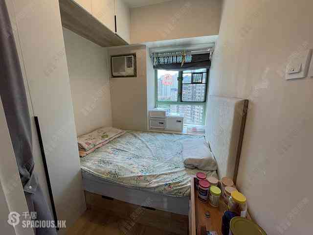 Wan Chai - Royal Court 06