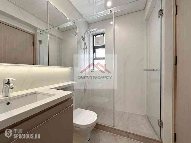 Mid Levels Central - Elegant Terrace 10