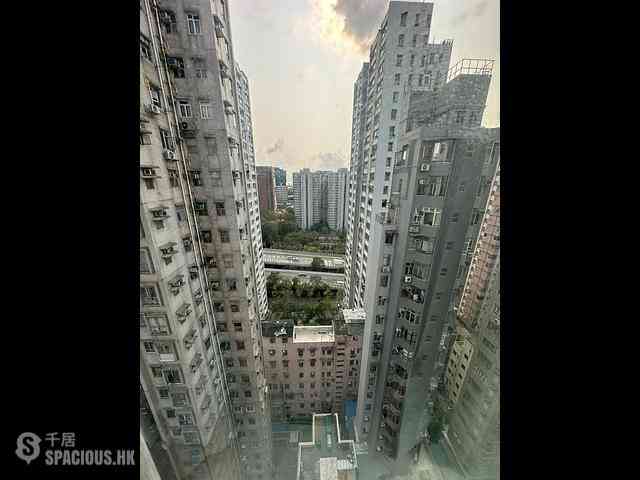 Mong Kok - Shun On Building 09