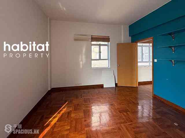 The Peak - Vivian Court 10