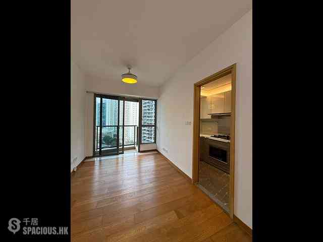 Tseung Kwan O - The Papillons Block 7 01