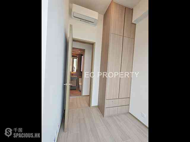 Shek Tong Tsui - The Hilltop 10