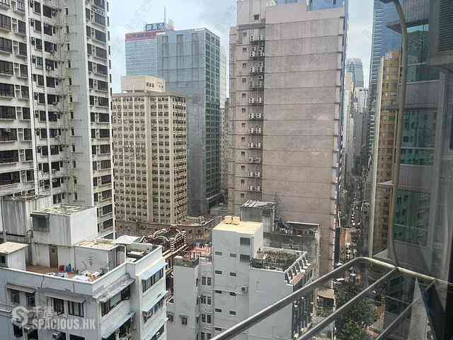 Sheung Wan - Man King Building 03