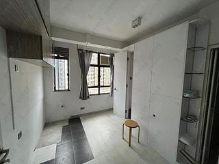 Sheung Wan - Man King Building 04