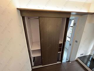 Sheung Wan - Man King Building 06