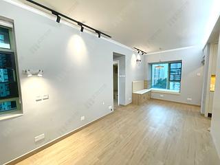 Wan Chai - Royal Court 10