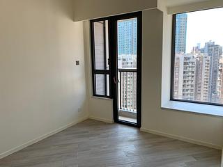 Fortress Hill - Le Sommet Block 1 04