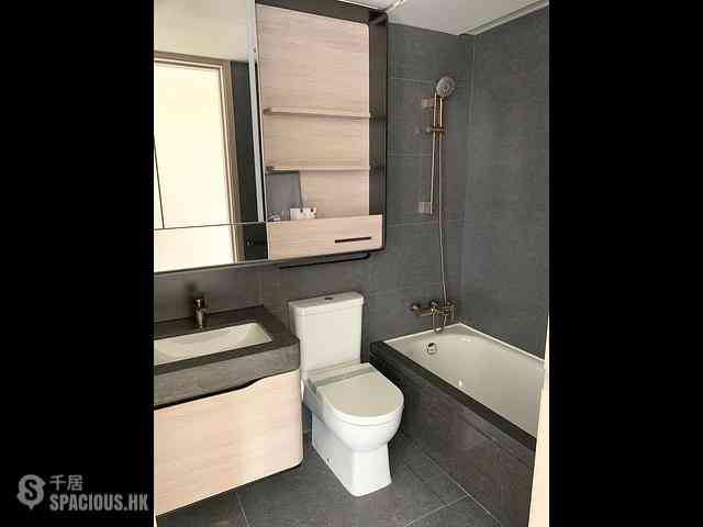 Fortress Hill - Le Sommet Block 1 05