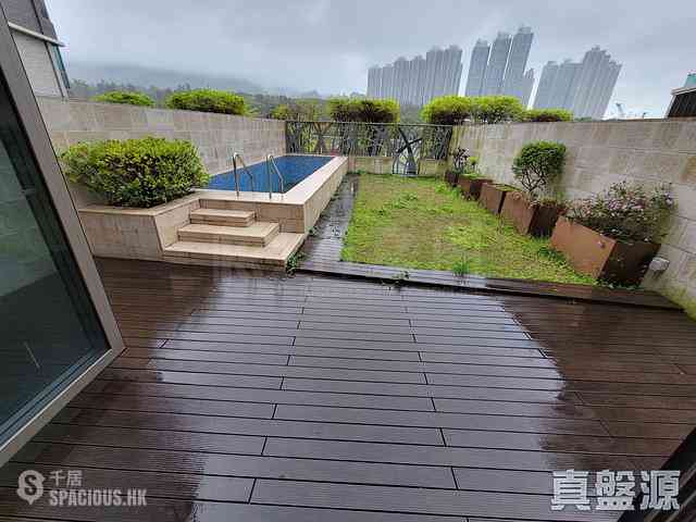 Tseung Kwan O - The Papillons 11