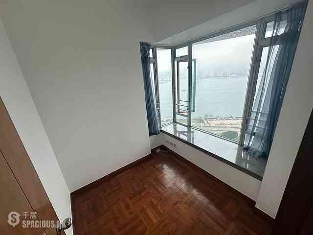Quarry Bay - Royal Terrace 07