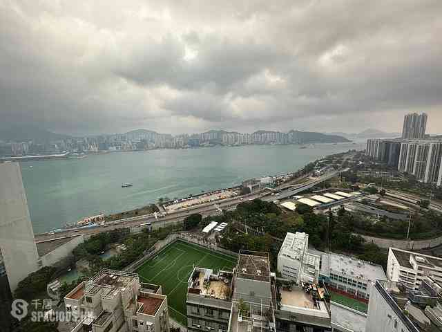 Quarry Bay - Royal Terrace 08