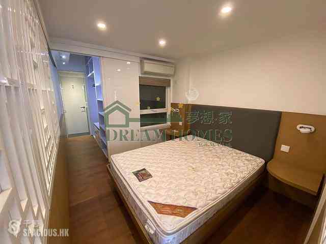 Sai Ying Pun - Luen Tak Building 04