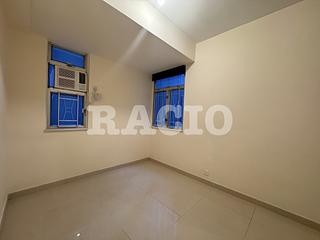 Mid Levels Central - On Fung Building 04