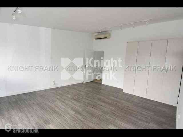 The Peak - Watford Villa 15