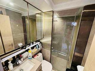 Sai Ying Pun - King's Hill 04